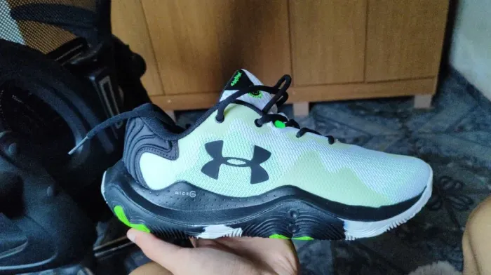 Tênis Under Armour Buzzer Basquete vôlei esportivo