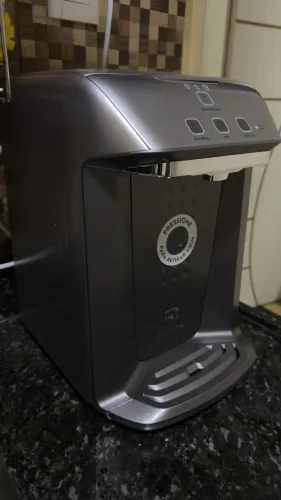 Purificador de Água Gelada, Fria e Natural Eletrônico - Electrolux