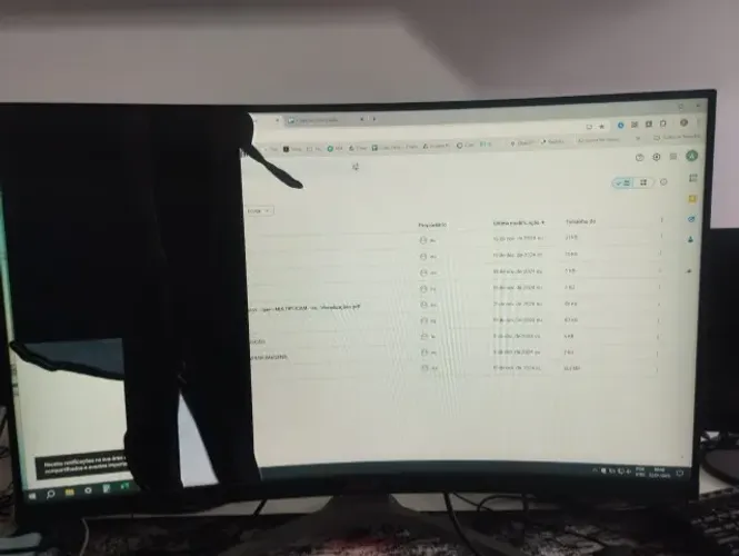 Monitor Gamer AOC AGON 32" Curvo 165Hz - Com Defeito / Peças