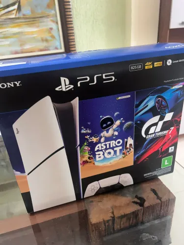 PlayStation®5 Slim Digital 825GB - Pacote ASTRO BOT e Gran Turismo 7