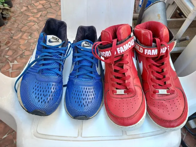 2 Pares de Tenis Nike