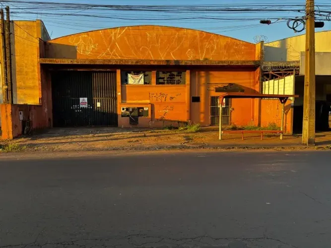 Barracão/Galpão/Armazém para alugar em Londrina