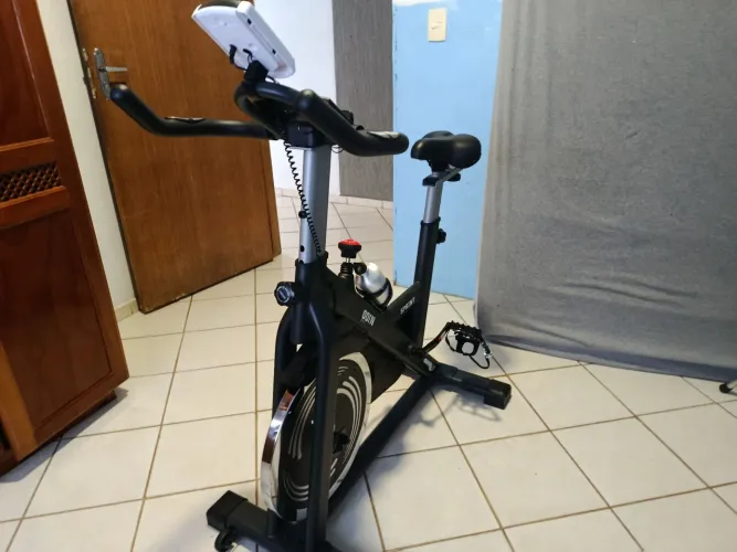 Bicicleta ergométrica Odin fit roda de 13kg