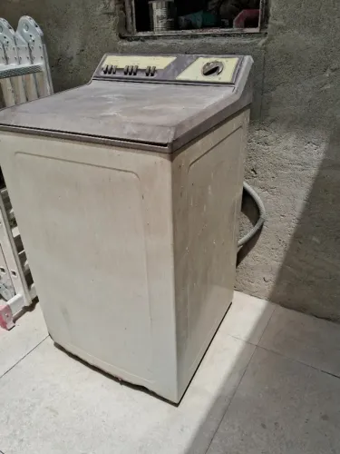 Máquina de lavar usada