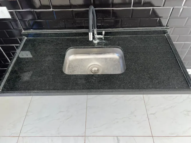Pia nova e kit lavatório banheiro 