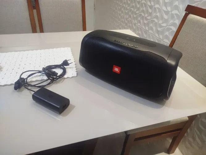 Caixa de Som JBL Bass Pro Go, Preta, Bluetooth, JBL Portátil, Potente.