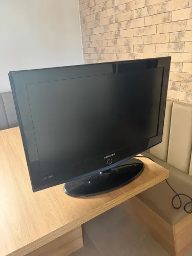 TV Samsung LCD 32 polegadas