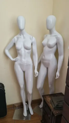 Manequim feminino