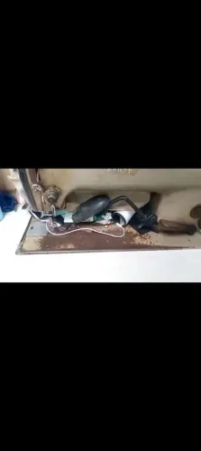 Vendo máquina de costura