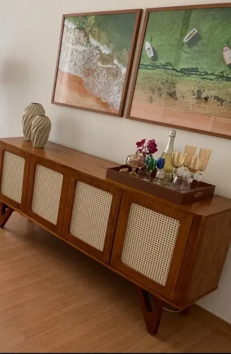 Vendo balcão com 4 portas de madeira novo!