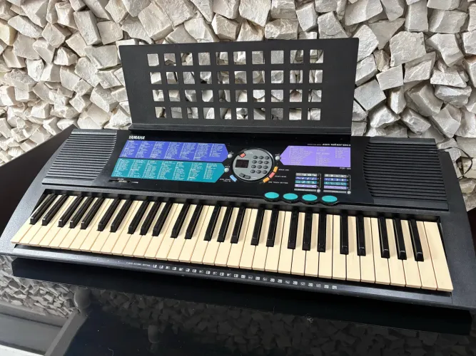 Teclado Yamaha PSR-185 - Funcionando - R$ 400,00