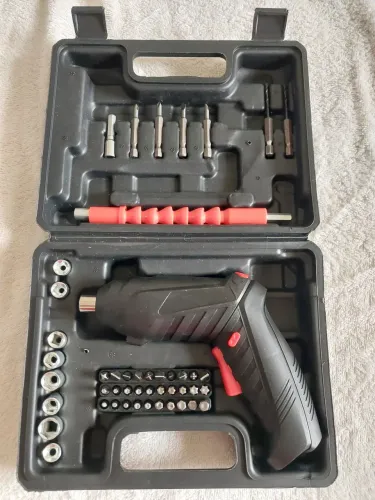Vendo parafusadeira portátil