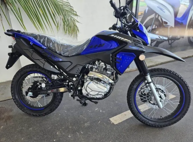 MOTO SHI 175 EFI