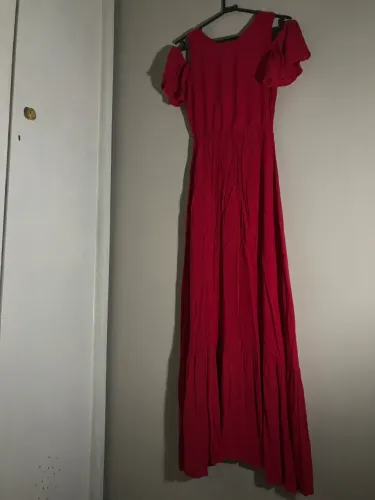 Vestido princesa na cor vermelha, seminovo!!! ?