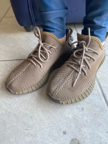 Sapato Adidas Yeezy Boost 350 V2