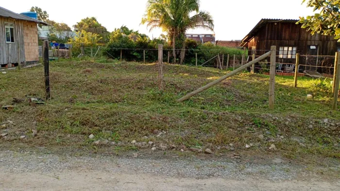 Terreno em Balneário Piçarras - Amplo