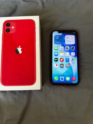 iPhone 11 vermelho