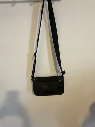 Bolsa Feminina Petite Jolie Thay Preto