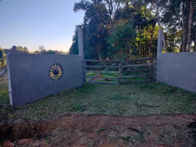 CHÁCARA à venda com 4840m² por R$ 100.000,00 no bairro Areia Branca - MANDIRITUBA / PR