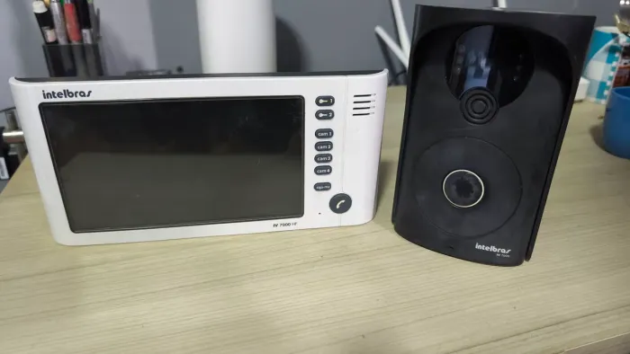 Vídeo Porteiro Intelbras IV7000 com 2 telas