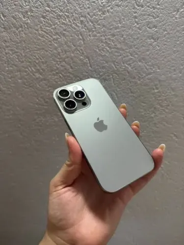 Iphone 16 PRO ( PARA VENDER HJ )