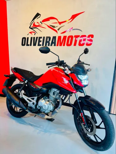 CG Titan 2025/25 único dono - Oliveira Motos