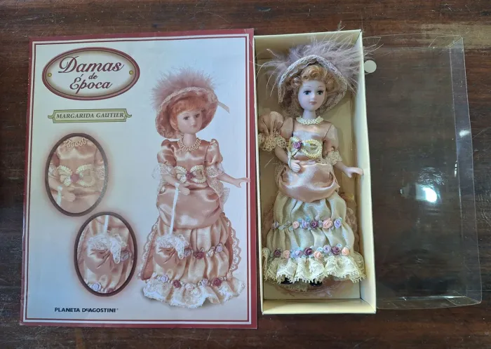 Margarida Gautier Boneca Damas da Época Planeta DeAgostini com Fascículo