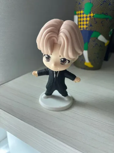boneco colecionável do Jung Kook da linha TinyTAN