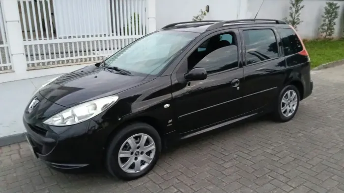 Peugeot 207 Sed. Passion XR Sport 1.4 Flex 8V 4P 2009