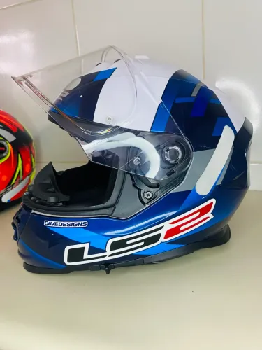 Capacete Ls2 Storm 62 com óculos
