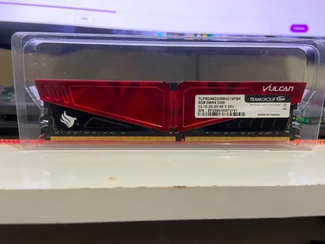 Memória RAM T-FORCE Vulcan 8GB DDR4