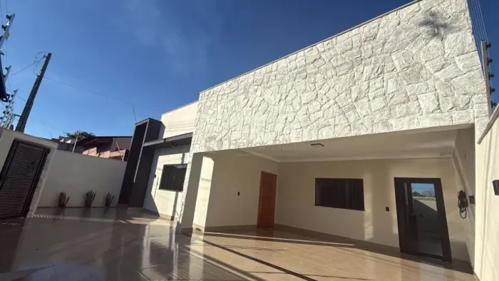 Casa com Piscina em Ibiporã