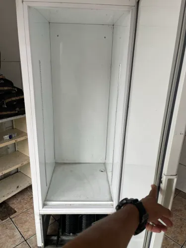 Freezer vertical metalfrio 