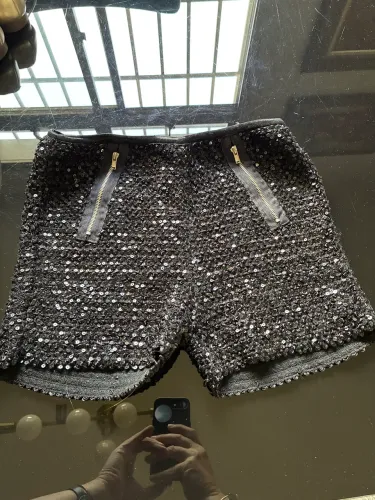 Short com paetês