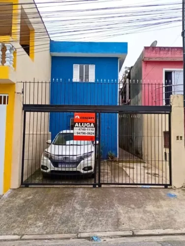 Casa com 2 dormitórios para alugar, 65 m² por R$ 1.365,00/mês - Jardim Juliana - Ferraz de