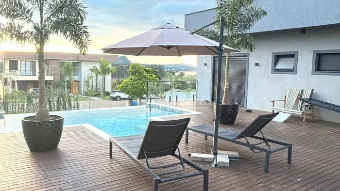 Casa com 3 dormitórios à venda, 250 m² por R$ 3.200.000 - Porto Laranjeiras - Piracaia/SP
