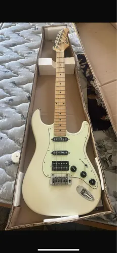 Guitarra Strato Slayer