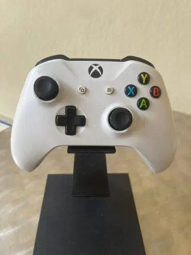 Controle original Xbox One (Series S e X) em ótimo estado, funcionando perfeitamente