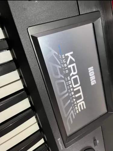 Krome 61 + fonte + semi case