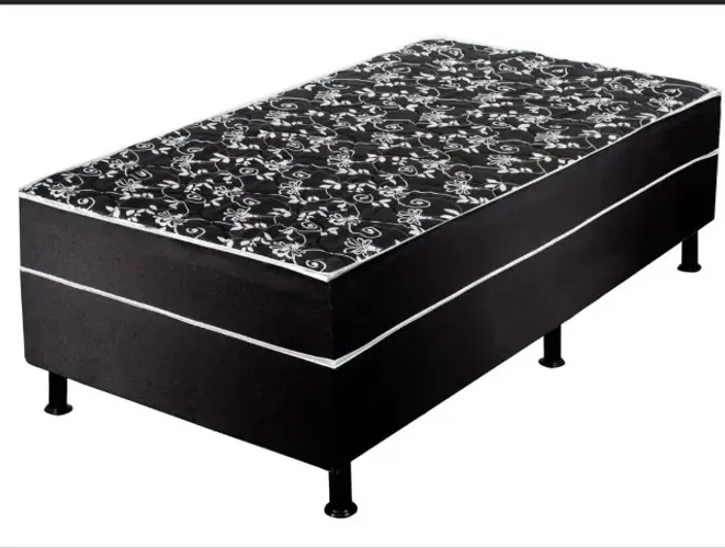 Cama de solteiro, em perfeito estado.
