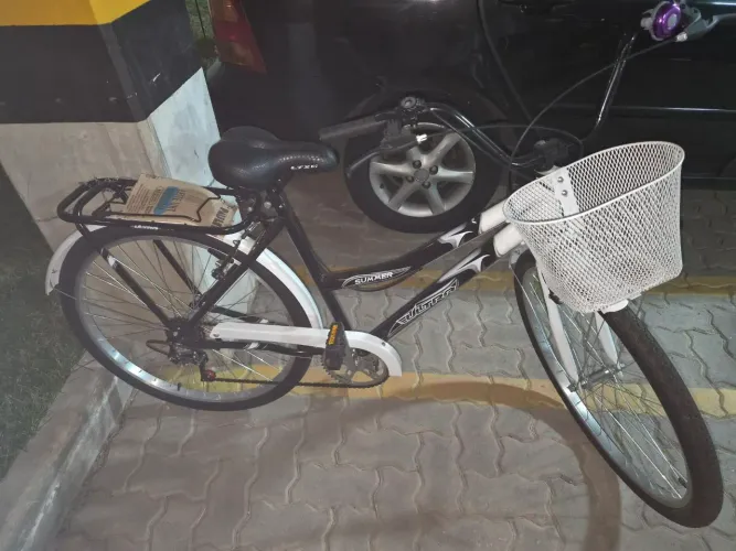 BICICLETA SEMI NOVA