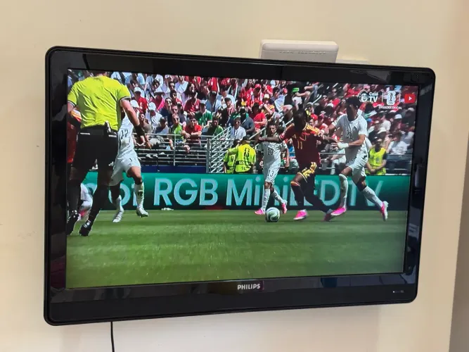 Tv 42 polegadas - Philips- não é smart