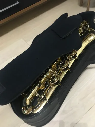 Vende sax barítono 