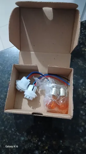 Vendo soquetes + lâmpadas 2 polos