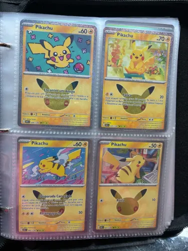 Kit 5 cartas Pikachu coleção 30 anos + cartas de coleção de 30 anos e brinde