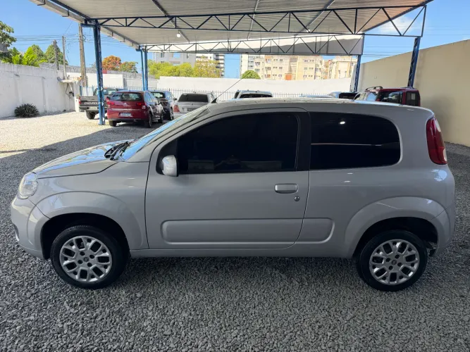 Fiat Uno Vivace 1.0 EVO Fire Flex 8V 3P 2012