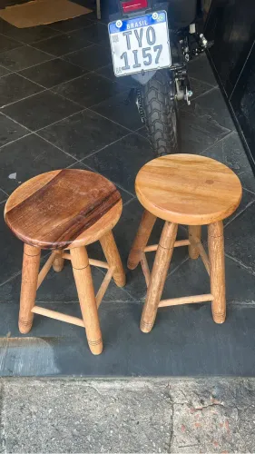 2 bancos de madeira pra mesa