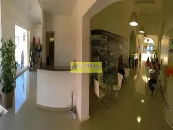 Prédio Comercial Reformado à venda 8 Vagas, 1000M²,com Ótima Localização Bairro CENTRO rep