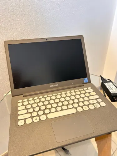 Notebook Samsung, em ótimo estado!