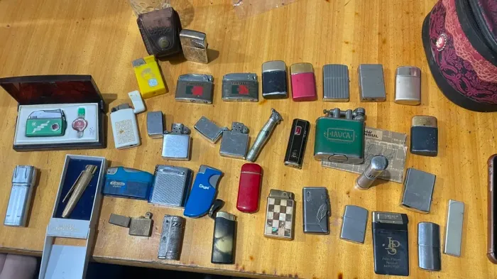 Coleção de peças antigas para colecionador